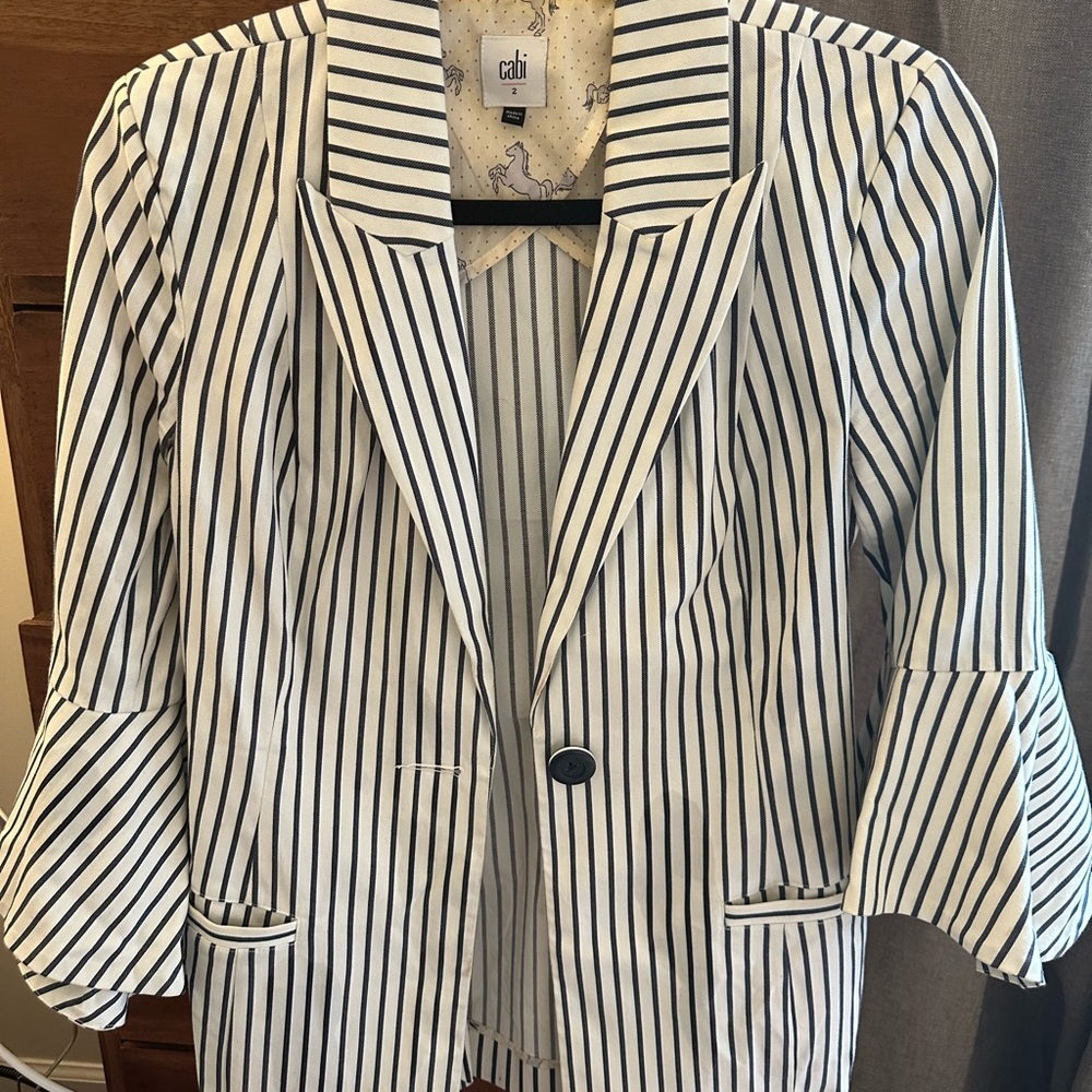 CABI Bell Sleeved White with Blue Stripes Suit Jacket Blazer size 2